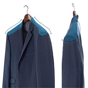 Cintres en bois pour costumes