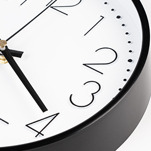 horloge murale silencieuse