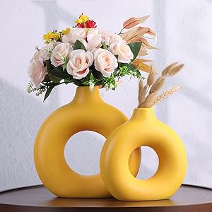 vase jaune