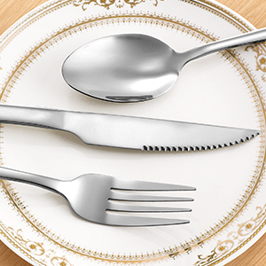 Couteaux et Fourchette Cuillère