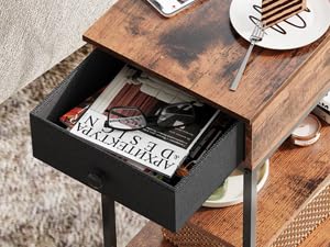 WLIVE Bout de Canapé avec Station de Charge, Table d'appoint avec 2 Ports USB+2 Prises, Plateau 