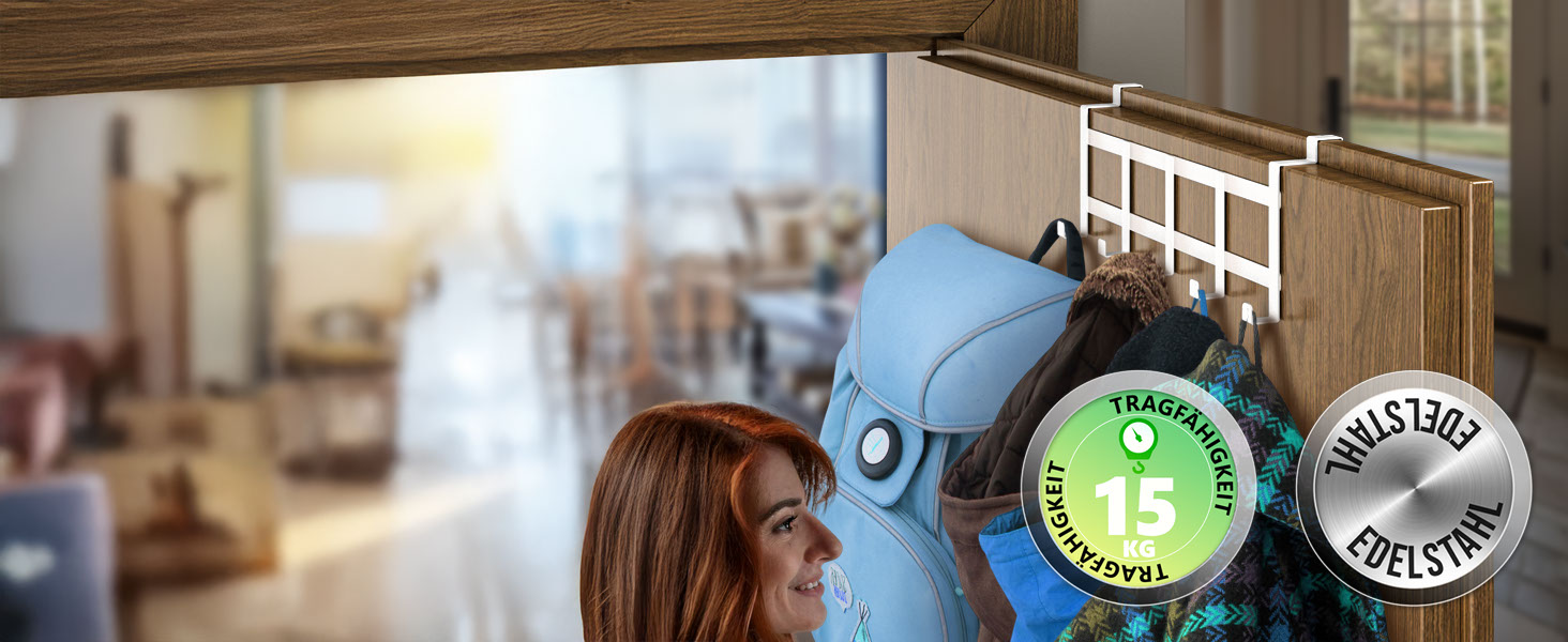 bleu clair avec badges de certification verts et argentés, représenté à côté d'une personne à la maison.